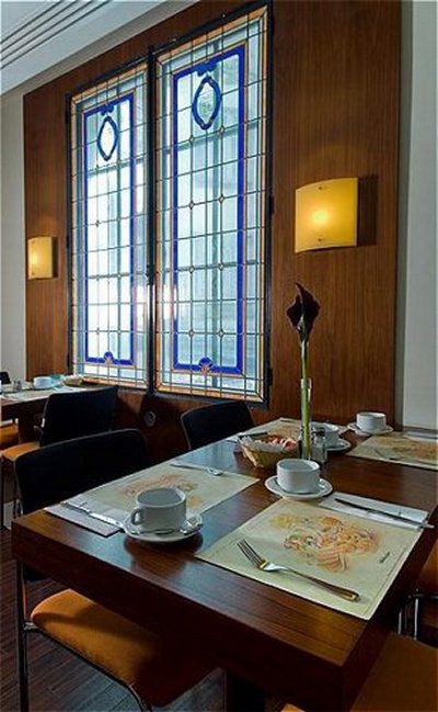 Gare De L'est, An Ihg 4* París